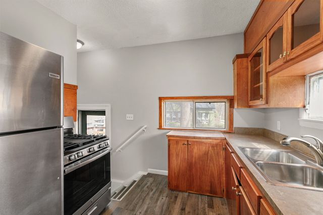 1327 39th Street, Des Moines, IA 50311