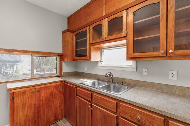 1327 39th Street, Des Moines, IA 50311