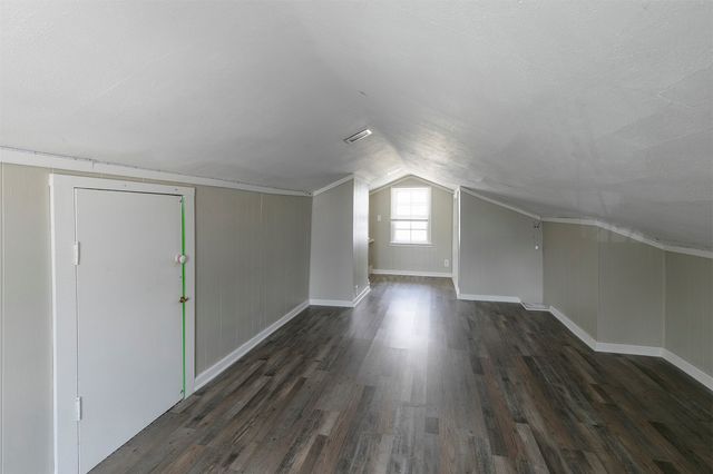 1327 39th Street, Des Moines, IA 50311