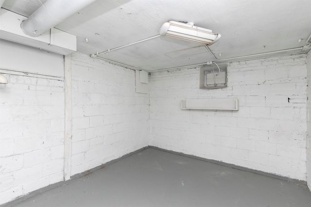 1327 39th Street, Des Moines, IA 50311