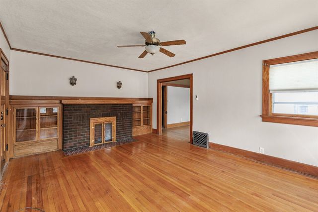 1327 39th Street, Des Moines, IA 50311