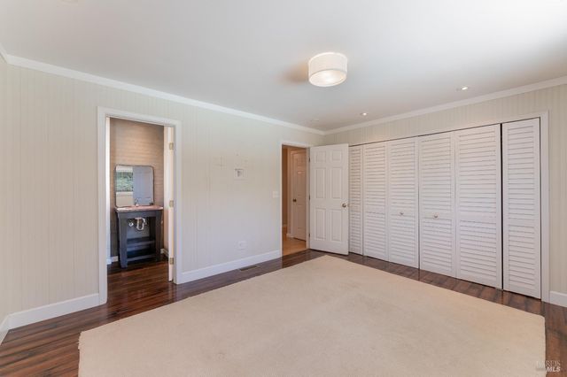 80 Whitmore Ln, Ukiah, CA 95482