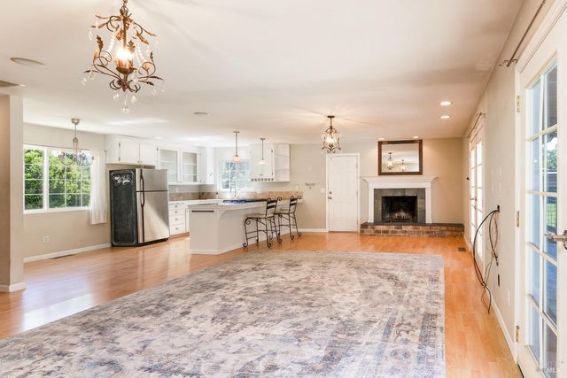 80 Whitmore Ln, Ukiah, CA 95482