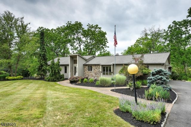 1 Hendrick Rd, Readington Twp., NJ 08822