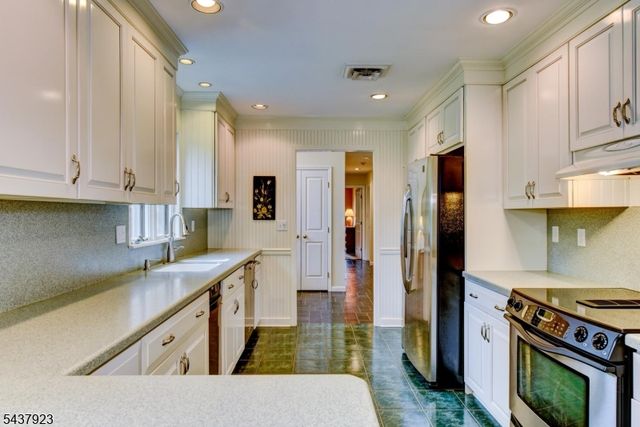 1 Hendrick Rd, Readington Twp., NJ 08822