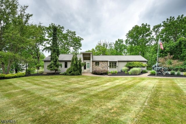 1 Hendrick Rd, Readington Twp., NJ 08822