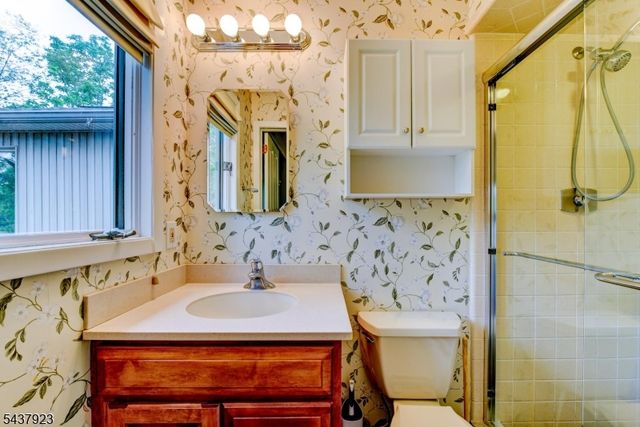 1 Hendrick Rd, Readington Twp., NJ 08822