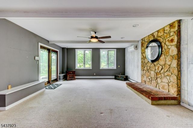1 Hendrick Rd, Readington Twp., NJ 08822