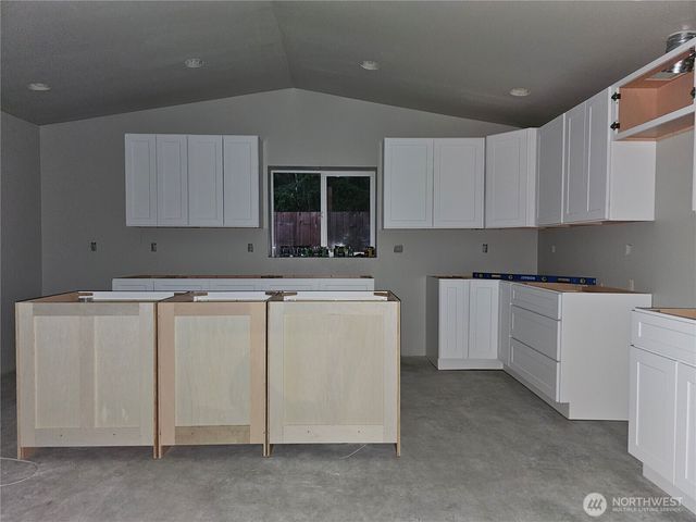 16 Pebble Creek Court, Elma, WA 98541