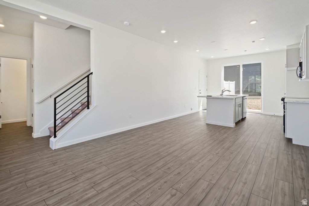 Image 13 of property listing at 367 E KANAB CREEK DR #198, Saratoga Springs, UT 84045