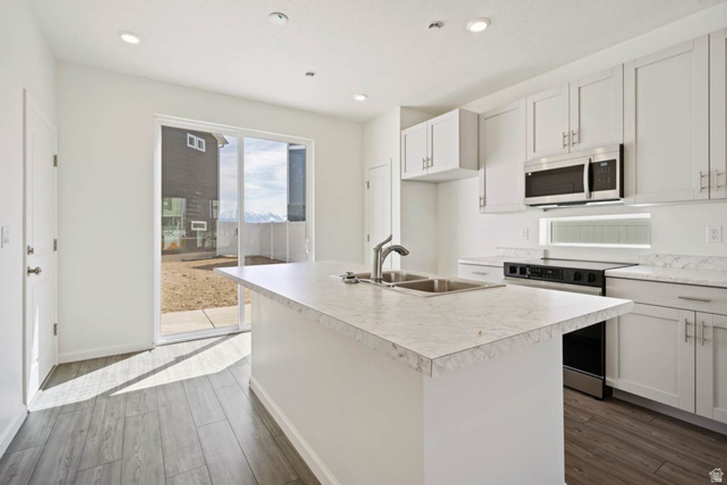 Image 15 of property listing at 367 E KANAB CREEK DR #198, Saratoga Springs, UT 84045