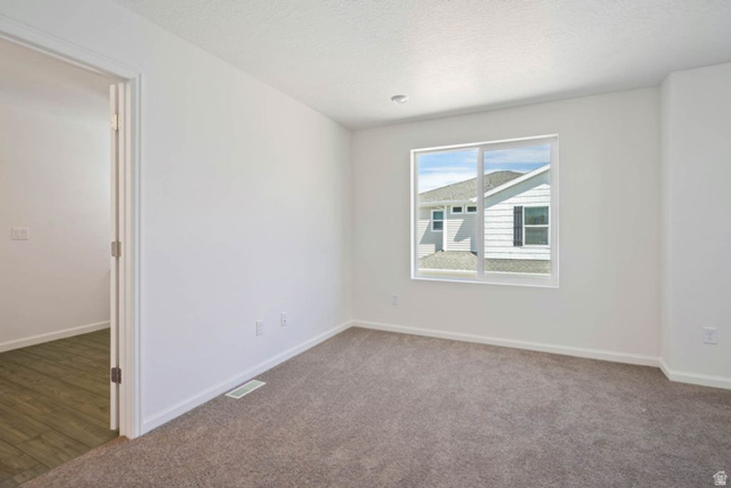Image 19 of property listing at 367 E KANAB CREEK DR #198, Saratoga Springs, UT 84045