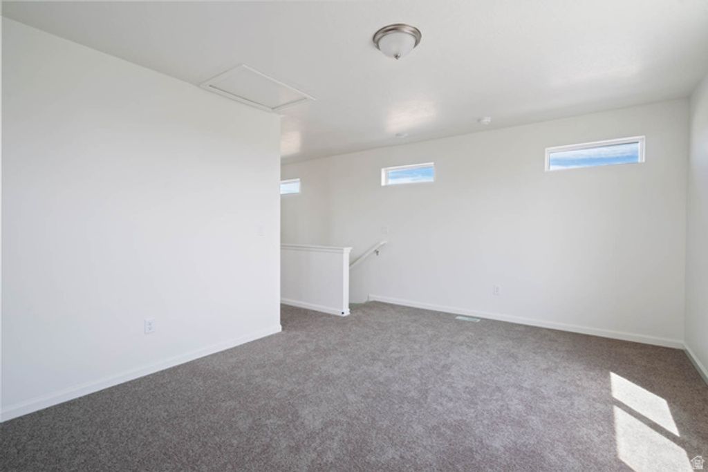Image 8 of property listing at 367 E KANAB CREEK DR #198, Saratoga Springs, UT 84045