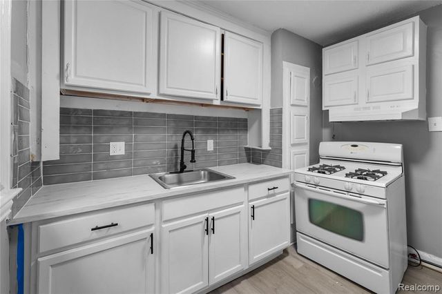 15097 Steel Street, Detroit, MI 48227