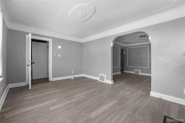 15097 Steel Street, Detroit, MI 48227