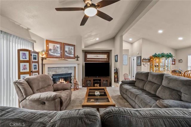 20172 Shadow Island Dr., Canyon Country, CA 91351