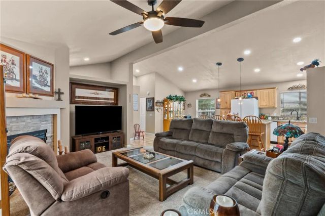 20172 Shadow Island Dr., Canyon Country, CA 91351