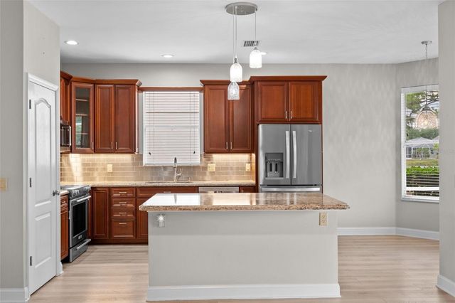 4042 WESTBOURNE CIRCLE, Sarasota, FL 34238