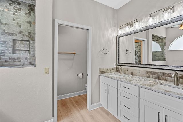 4042 WESTBOURNE CIRCLE, Sarasota, FL 34238