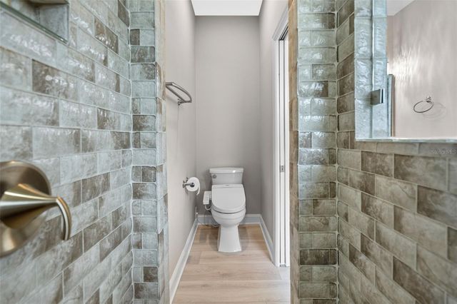 4042 WESTBOURNE CIRCLE, Sarasota, FL 34238