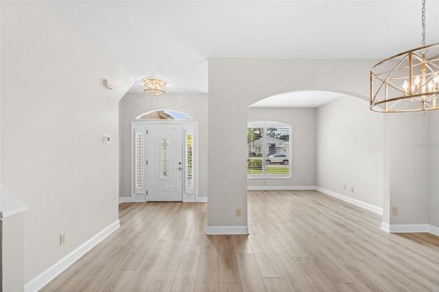 4042 WESTBOURNE CIRCLE, Sarasota, FL 34238