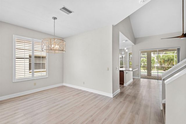 4042 WESTBOURNE CIRCLE, Sarasota, FL 34238