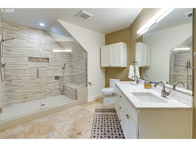 2777 Nw SAVIER St, Portland, OR 97210