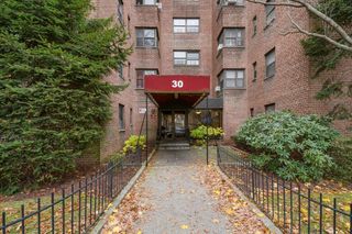 30 Fleetwood Avenue 4B, Mount Vernon, NY 10552