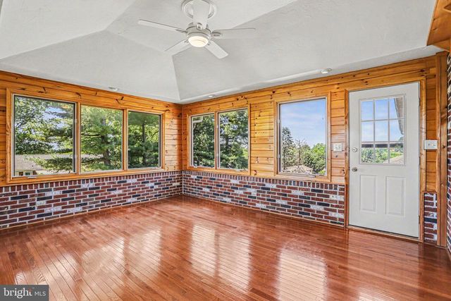 150 MAYLYN AVE, Dallastown, PA 17313