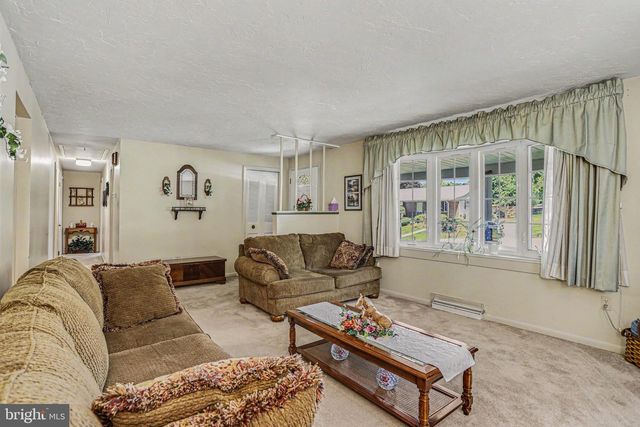 150 MAYLYN AVE, Dallastown, PA 17313