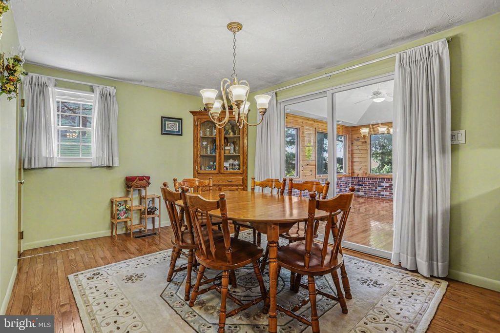 Image 12 of property listing at 150 MAYLYN AVE, Dallastown, PA 17313
