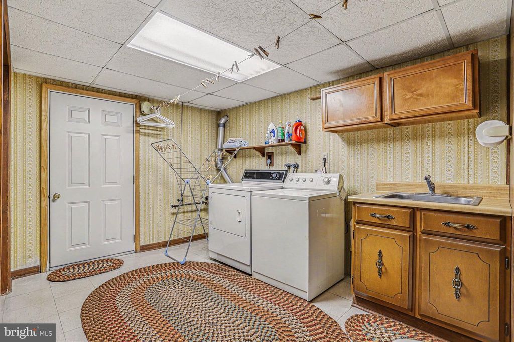 Image 23 of property listing at 150 MAYLYN AVE, Dallastown, PA 17313