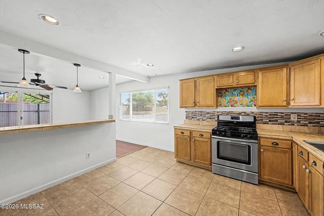 6991 E Brooks Drive, Tucson, AZ 85730