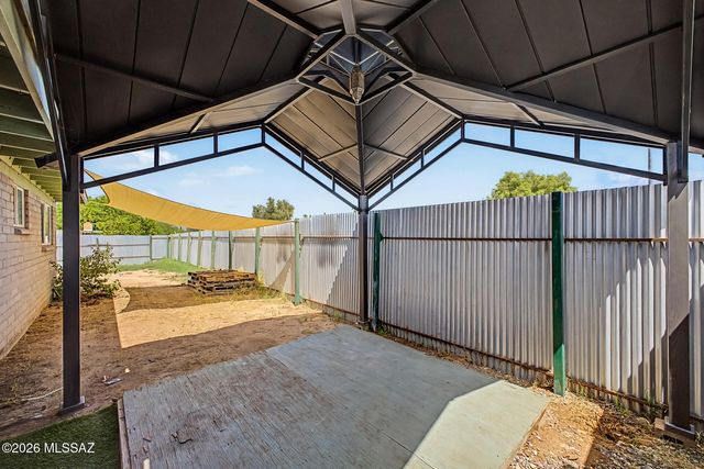 6991 E Brooks Drive, Tucson, AZ 85730