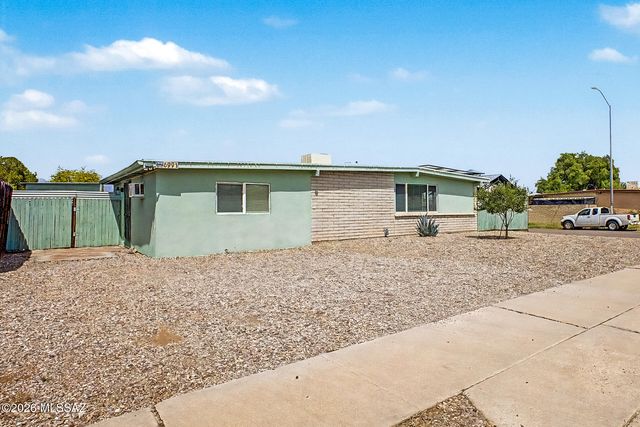 6991 E Brooks Drive, Tucson, AZ 85730