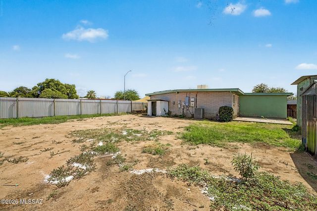 6991 E Brooks Drive, Tucson, AZ 85730