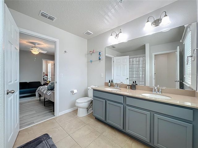 9575 SILVER BUTTONWOOD STREET, Orlando, FL 32832
