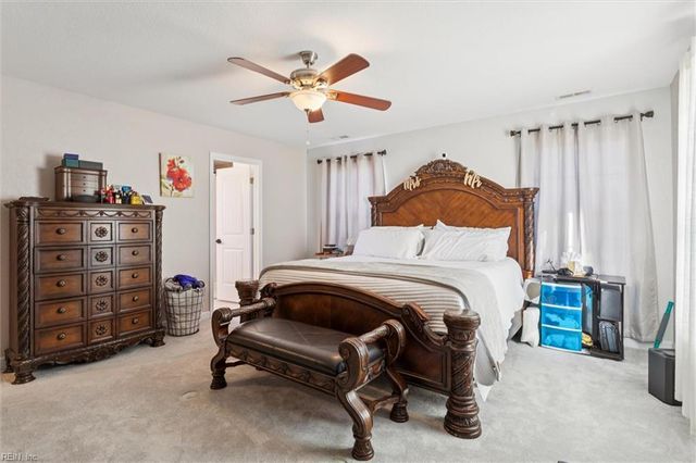 5 Rexford DR, Newport News, VA 23608