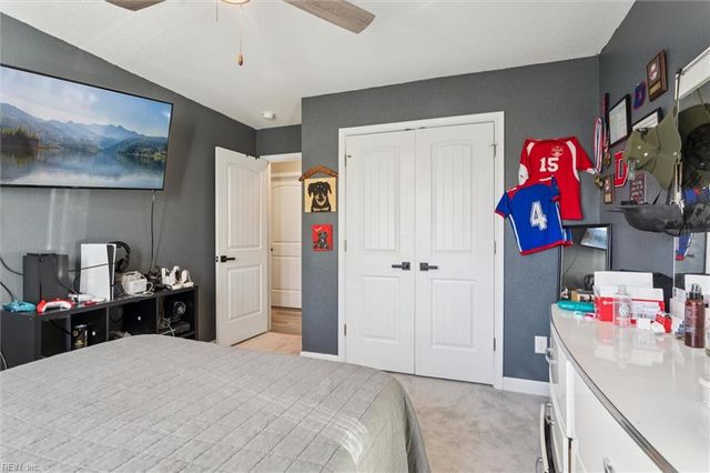 5 Rexford DR, Newport News, VA 23608