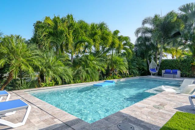 3960 NE 16th Avenue, Oakland Park, FL 33334