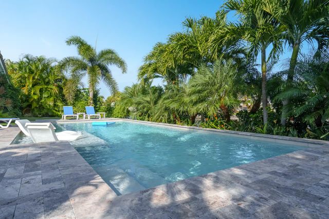 3960 NE 16th Avenue, Oakland Park, FL 33334