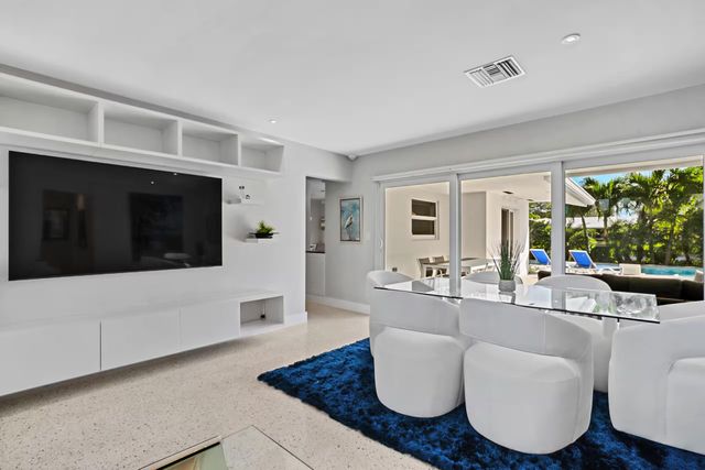 3960 NE 16th Avenue, Oakland Park, FL 33334