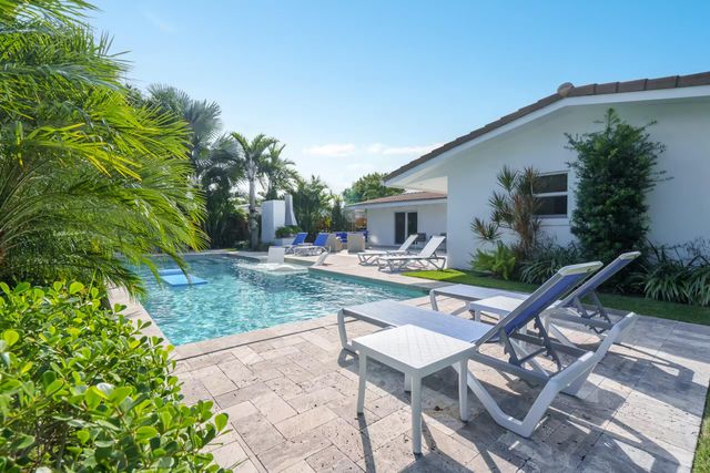 3960 NE 16th Avenue, Oakland Park, FL 33334