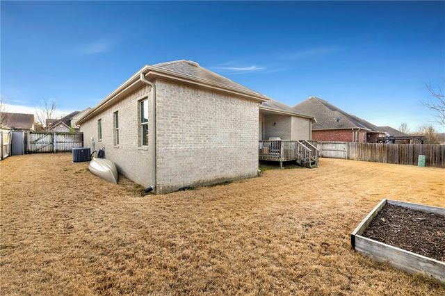 3080 E Royal Drive, Fayetteville, AR 72701