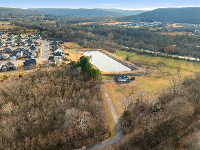 3080 E Royal Drive, Fayetteville, AR 72701