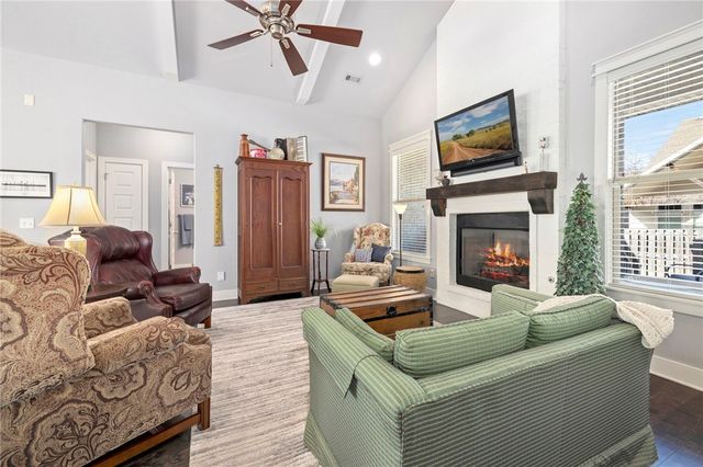 3080 E Royal Drive, Fayetteville, AR 72701