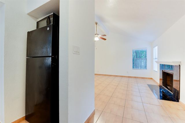 2021 Spenwick Drive 724, Houston, TX 77055