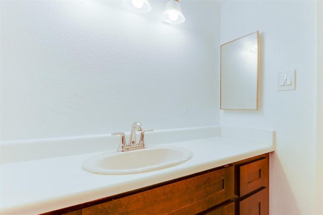 2021 Spenwick Drive 724, Houston, TX 77055