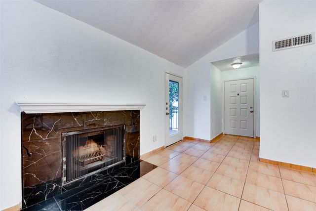 2021 Spenwick Drive 724, Houston, TX 77055