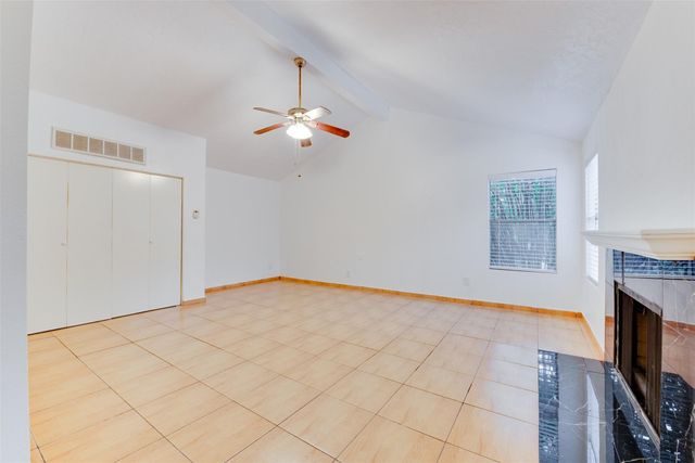 2021 Spenwick Drive 724, Houston, TX 77055